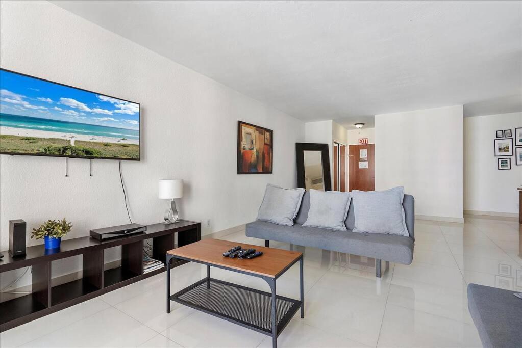 Beachfront 2 Bedroom At Tides Hollywood 8Th Floor Zewnętrze zdjęcie